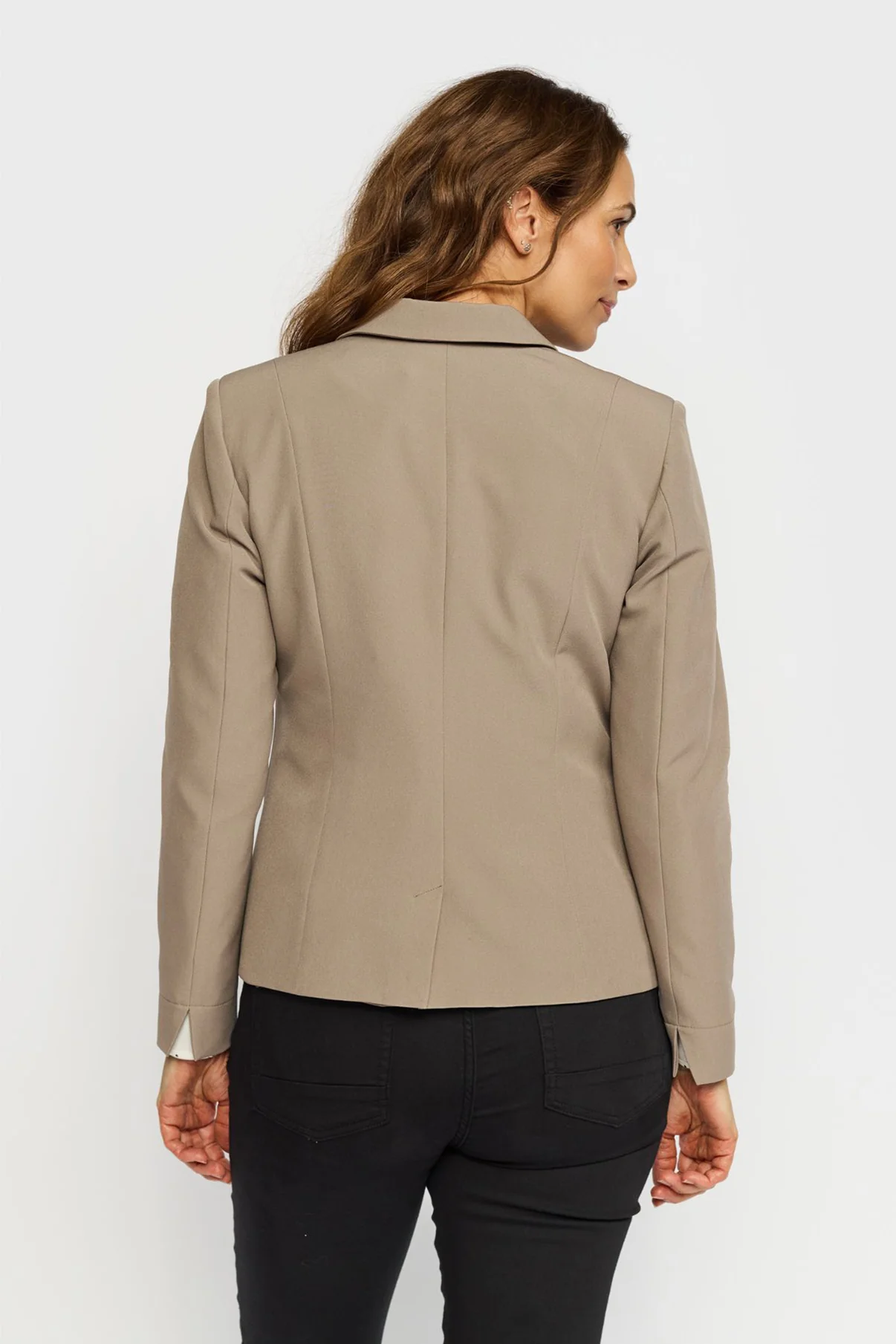 2 BIZ ILLIE - Image 12