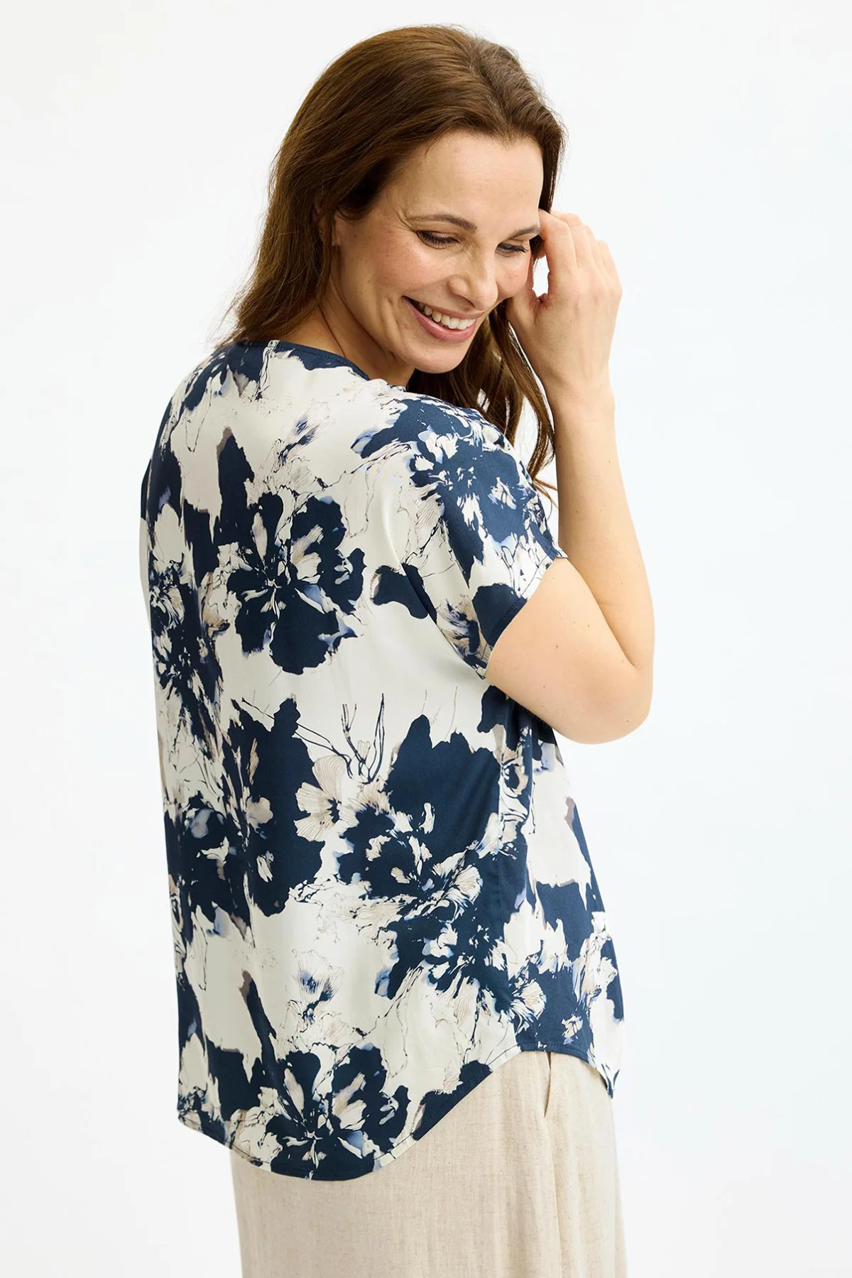 Aya - Bluse med syningsdetaljer - Image 2