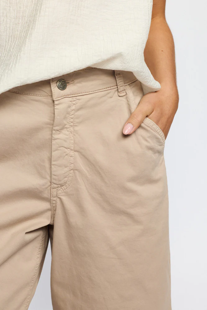 FRIDA - Lange shorts med vide ben - Image 8