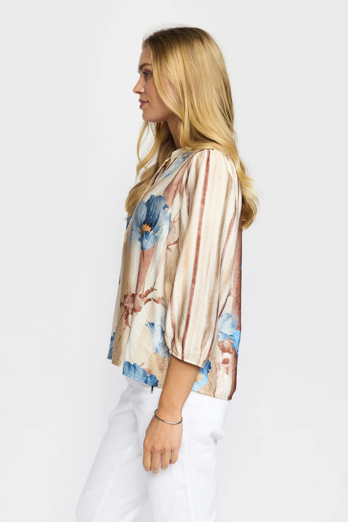 IRIS - Blomster bluse med trekvartærmer - Image 2