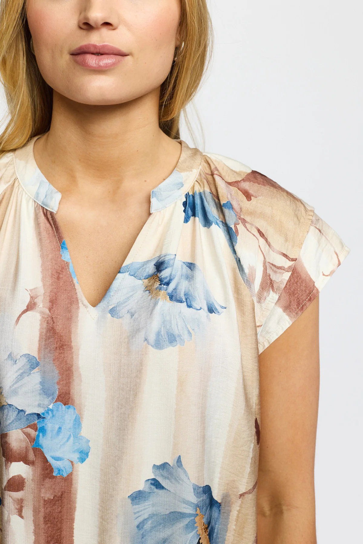 ISABELL - Kortærmet kjole med blomsterprint - Image 4