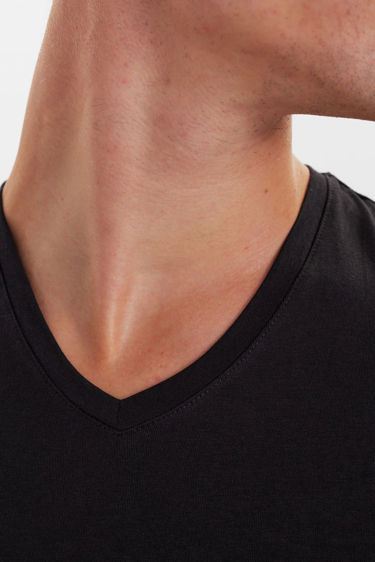 JBS of Denmark 2-Pack FSC V-Neck Bamboo - Image 3