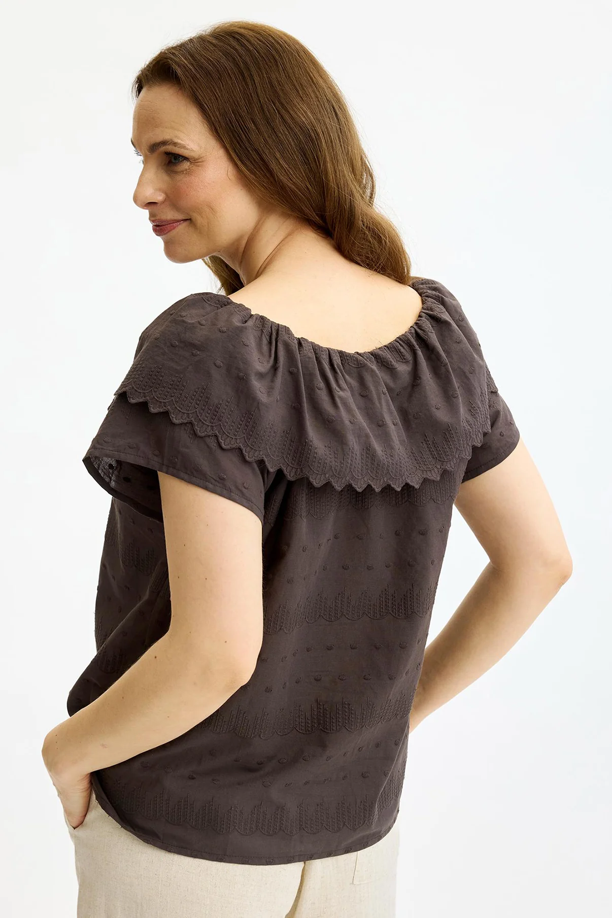 Katalina - Bluse med flæsekrave - Image 2
