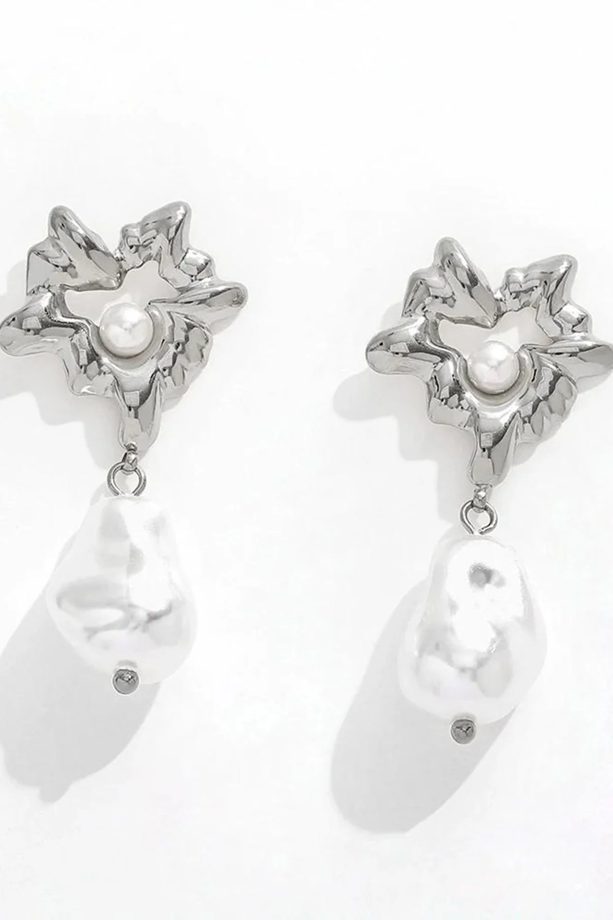 muun studios Rillo Pearl Earrings - Stainless Steel