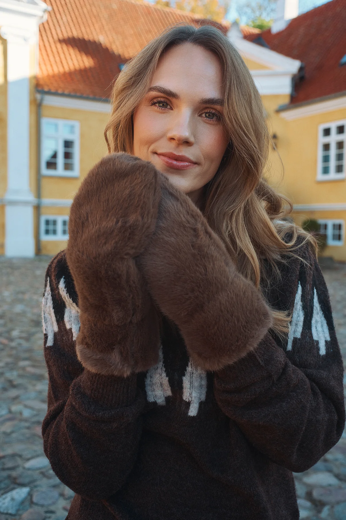 THREEM fake fur luffer - Image 3