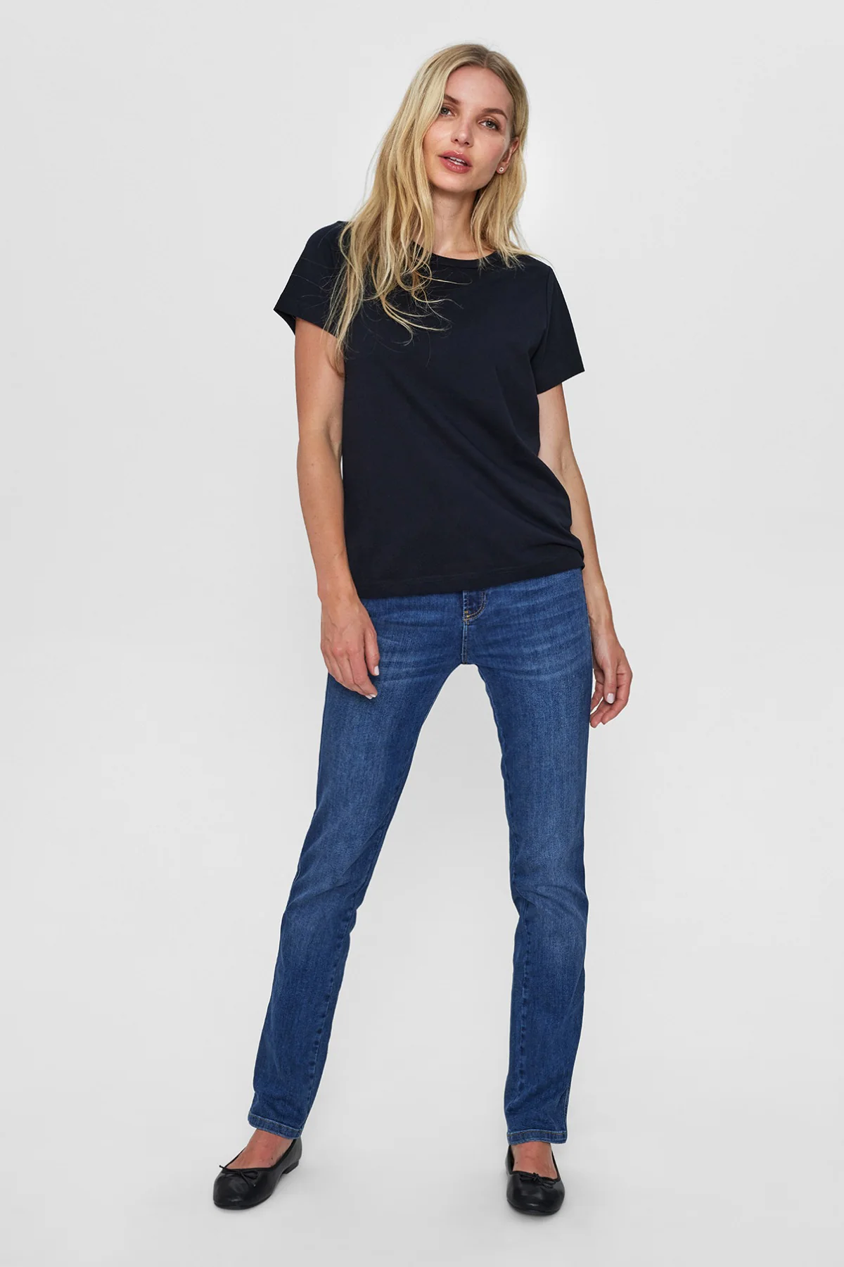 Dea - Basis kortærmet t-shirt med rund hals - Image 10