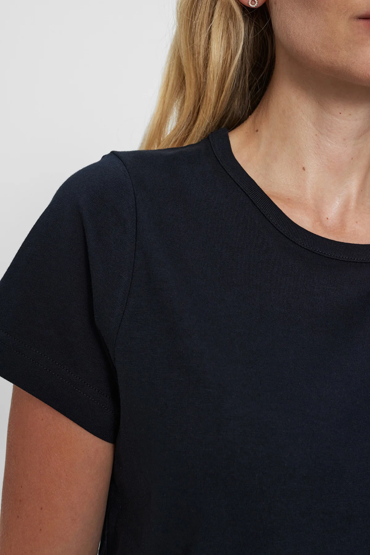 Dea - Basis kortærmet t-shirt med rund hals - Image 12